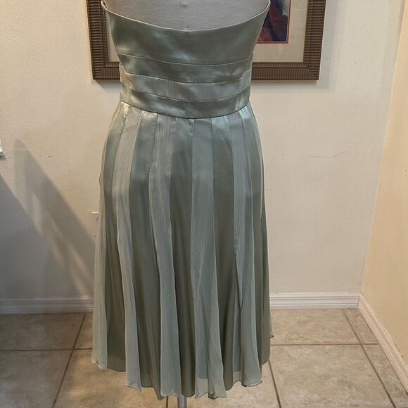 Calvin Klein 100% Silk Elegant Champagne/ Green Halter Neck Dress SZ6 - Picture 11 of 13